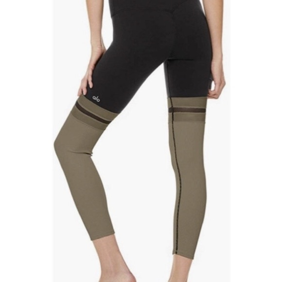ALO Yoga Black and Olive Leggings XS but will fit S - Picture 4 of 8